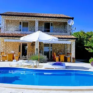  Ferienhaus Androcec Kroatien